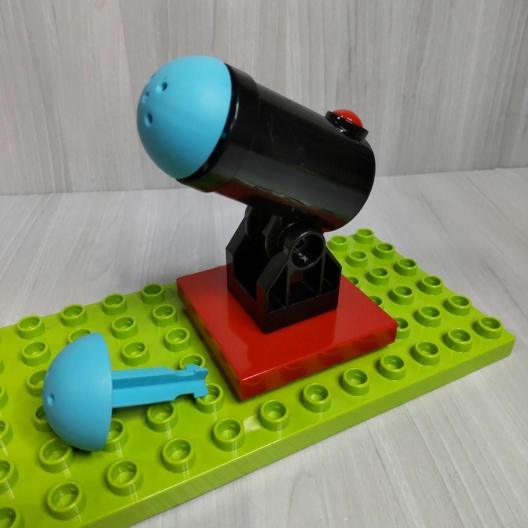 レゴ　デュプロ　互換発射角度が上下及び360度回転する飛び出す大砲（玉2つ付き） キッズ/ベビー/マタニティのおもちゃ(積み木/ブロック)の商品写真