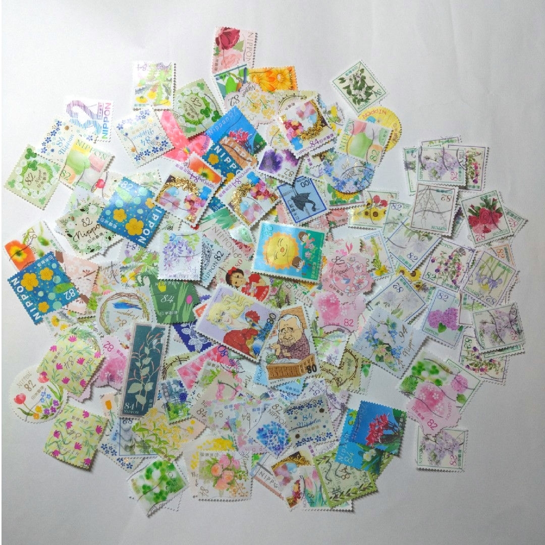 使用済み切手　300枚少々 エンタメ/ホビーのコレクション(使用済み切手/官製はがき)の商品写真