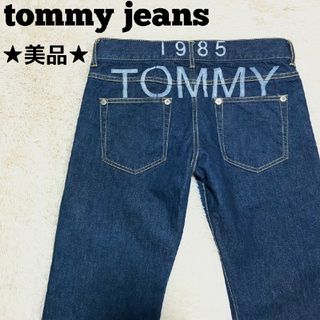 TOMMY JEANS - ★美品★TOMMY JEANS バックプリント 濃インディゴ ワイドデニム