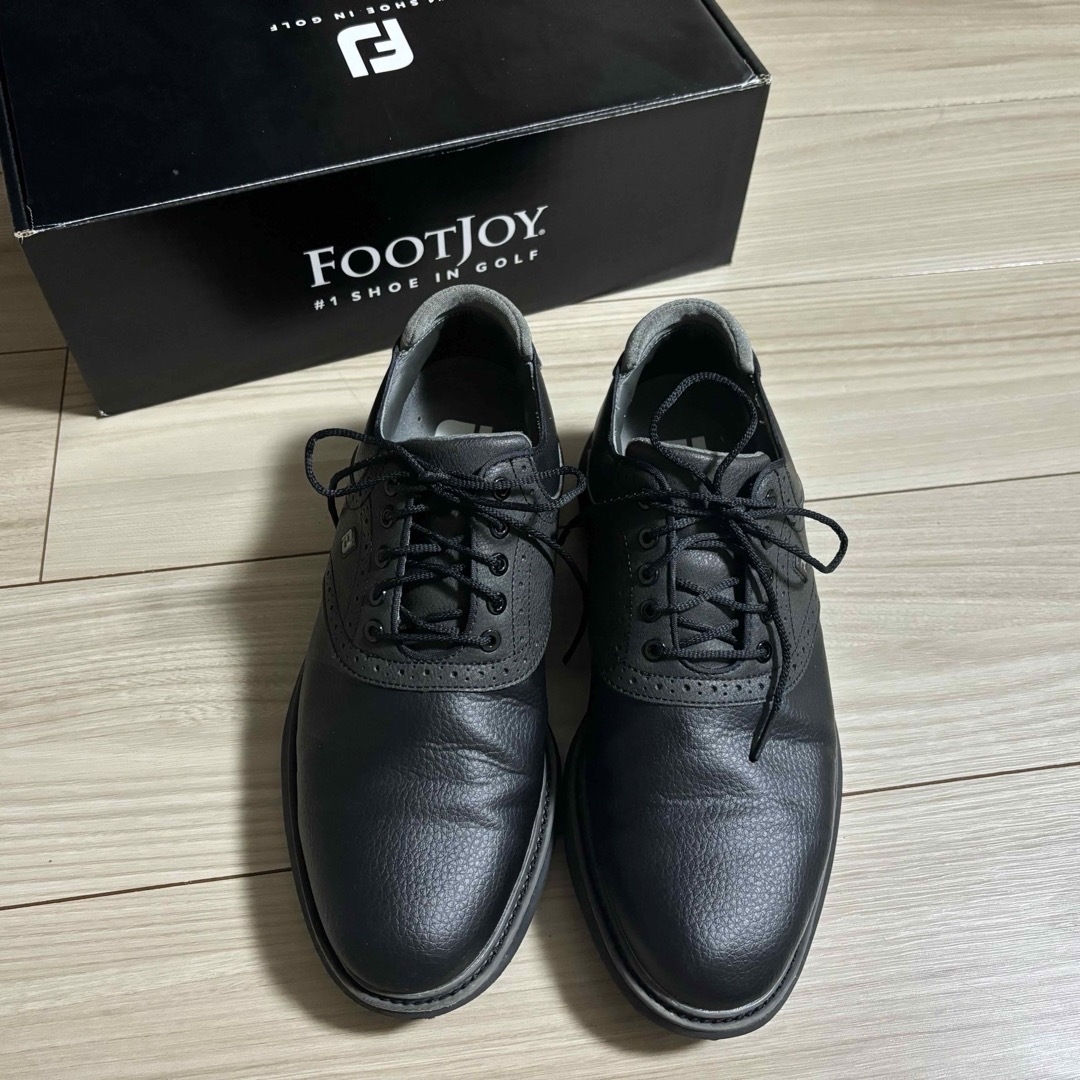 FootJoy(フットジョイ)の【週末限定お値下げ】FJ トラディションズ スパイクレス（ブラック）27cm スポーツ/アウトドアのゴルフ(シューズ)の商品写真