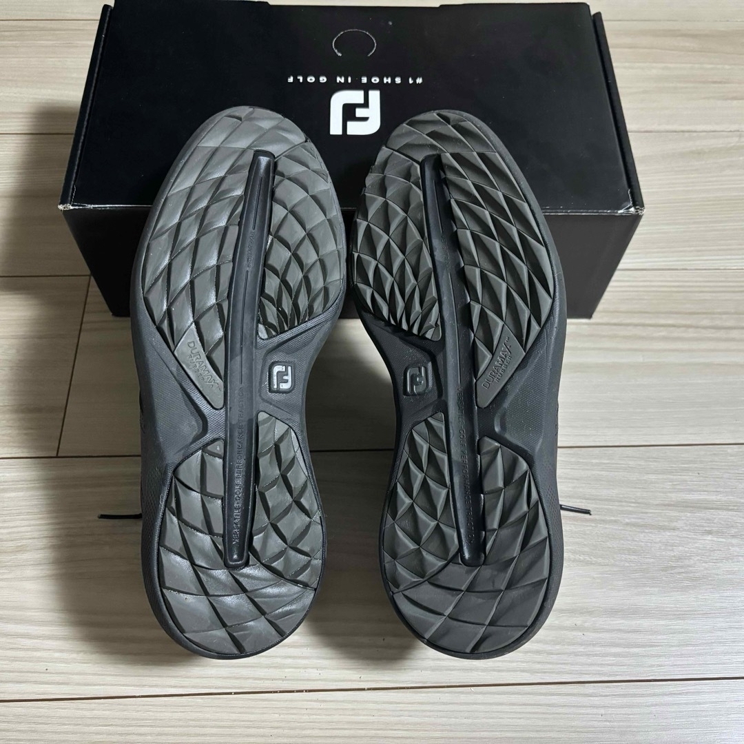 FootJoy(フットジョイ)の【週末限定お値下げ】FJ トラディションズ スパイクレス（ブラック）27cm スポーツ/アウトドアのゴルフ(シューズ)の商品写真