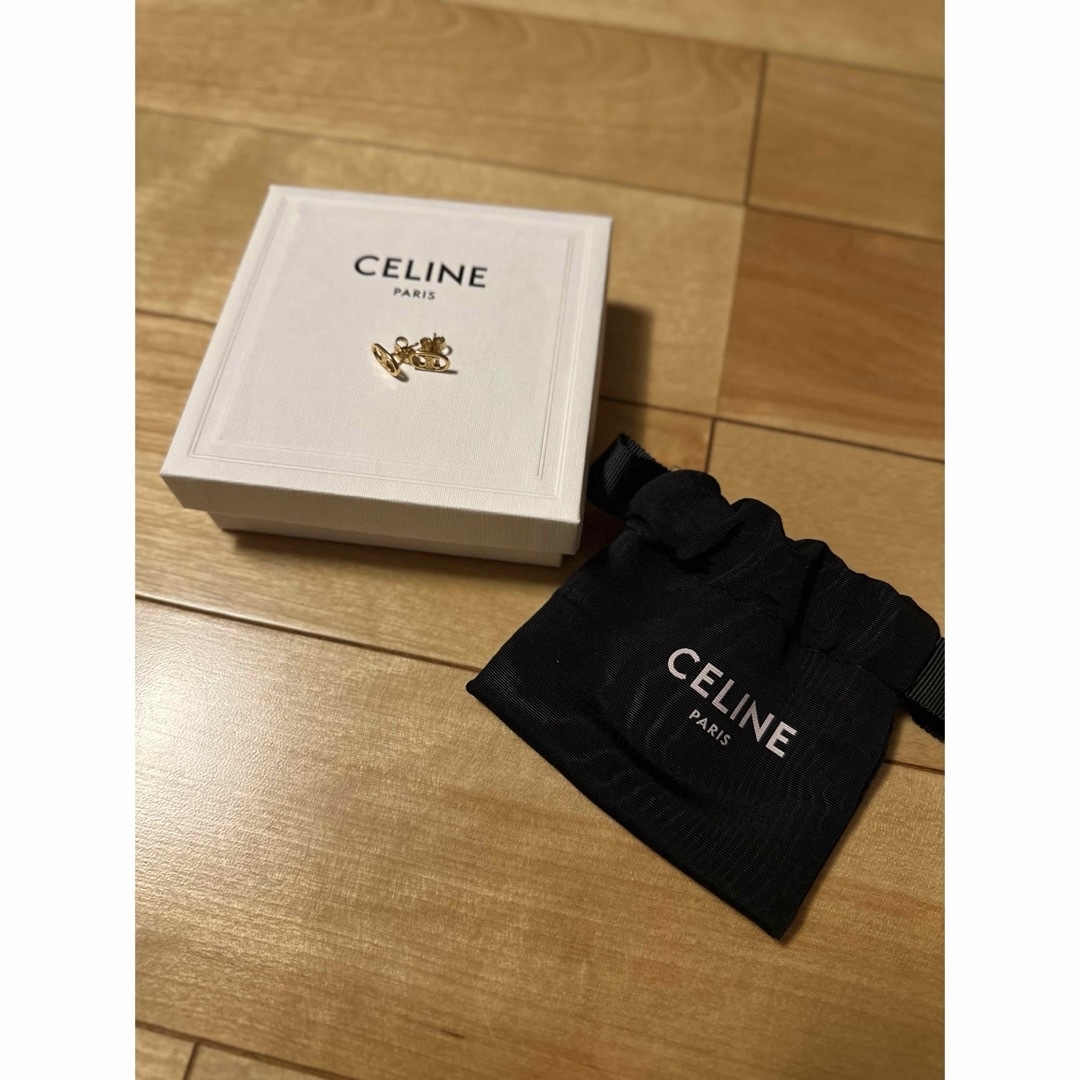 celine(セリーヌ)のCELINEトリオンフピアス レディースのアクセサリー(ピアス)の商品写真