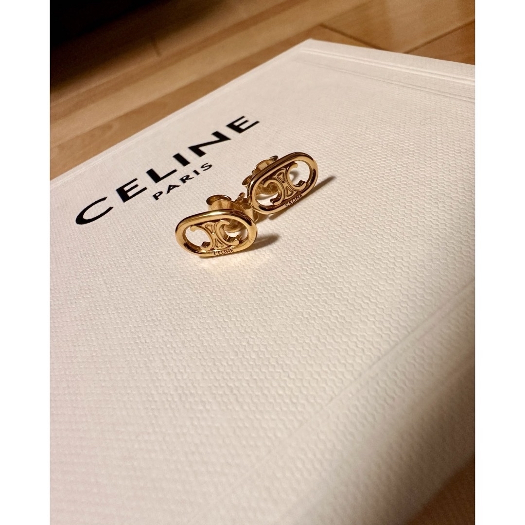 celine(セリーヌ)のCELINEトリオンフピアス レディースのアクセサリー(ピアス)の商品写真