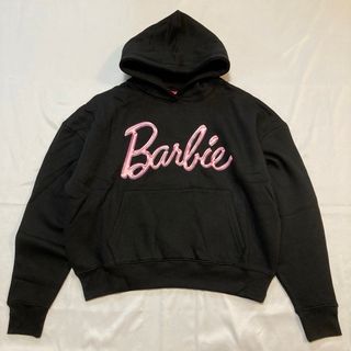 バービー(Barbie)のBarbieロゴのオーバーサイズパーカー新品スウェットフーディバービーロゴ(パーカー)