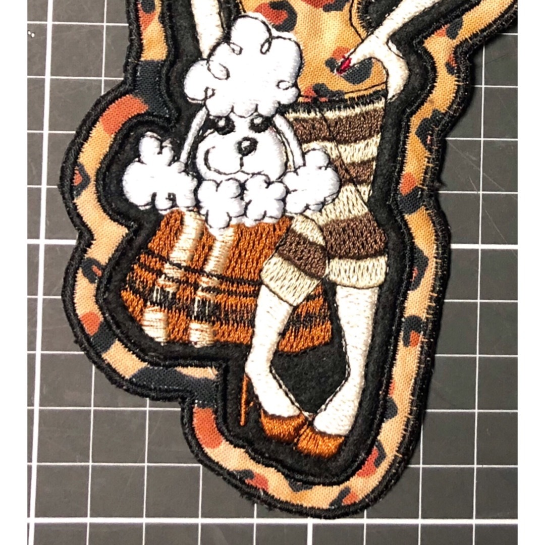 ロラライハリス　刺しゅう　アップリケ　プードル　ワッペン ハンドメイドの素材/材料(生地/糸)の商品写真