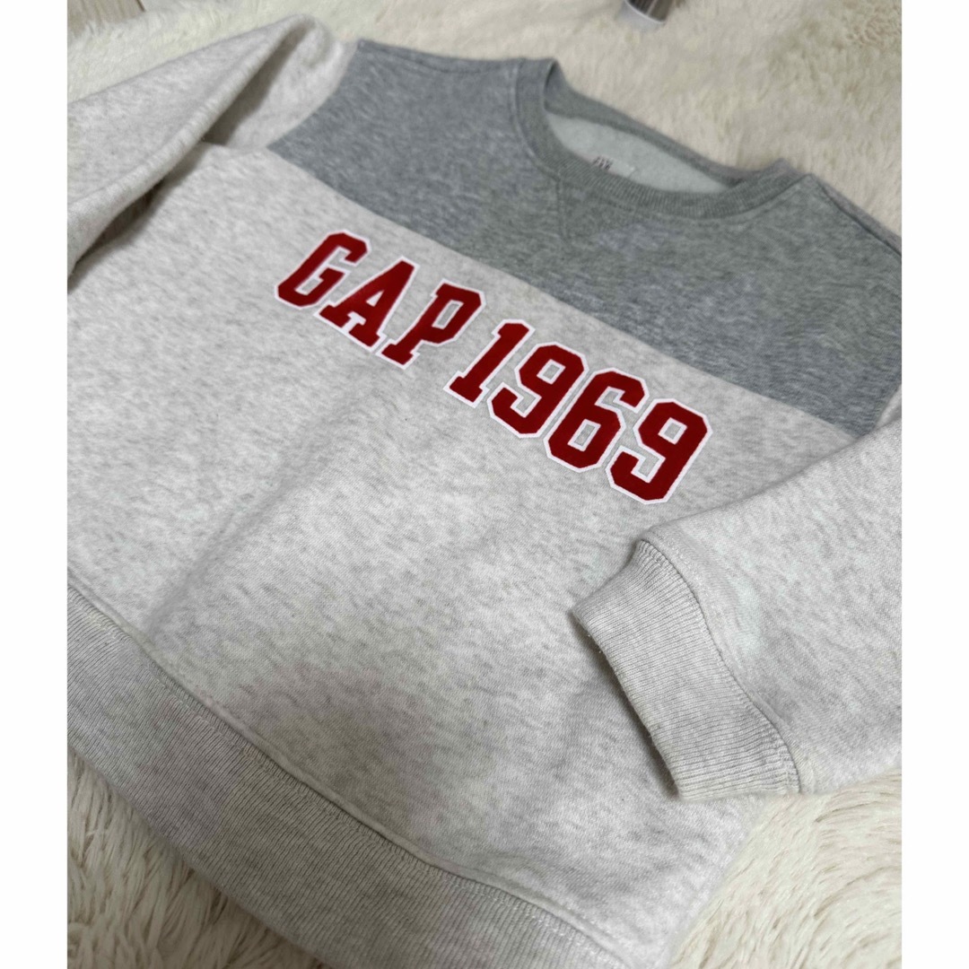 GAP Kids(ギャップキッズ)のGAP 裏起毛 トレーナー キッズ/ベビー/マタニティのキッズ服男の子用(90cm~)(Tシャツ/カットソー)の商品写真