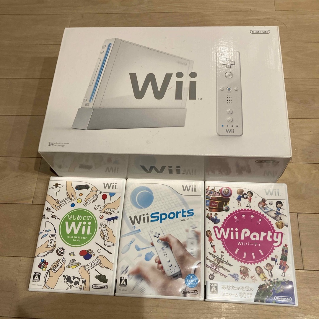 Wii(ウィー)のWii  本体＋ソフト3個＋コントローラー3個 エンタメ/ホビーのゲームソフト/ゲーム機本体(家庭用ゲーム機本体)の商品写真