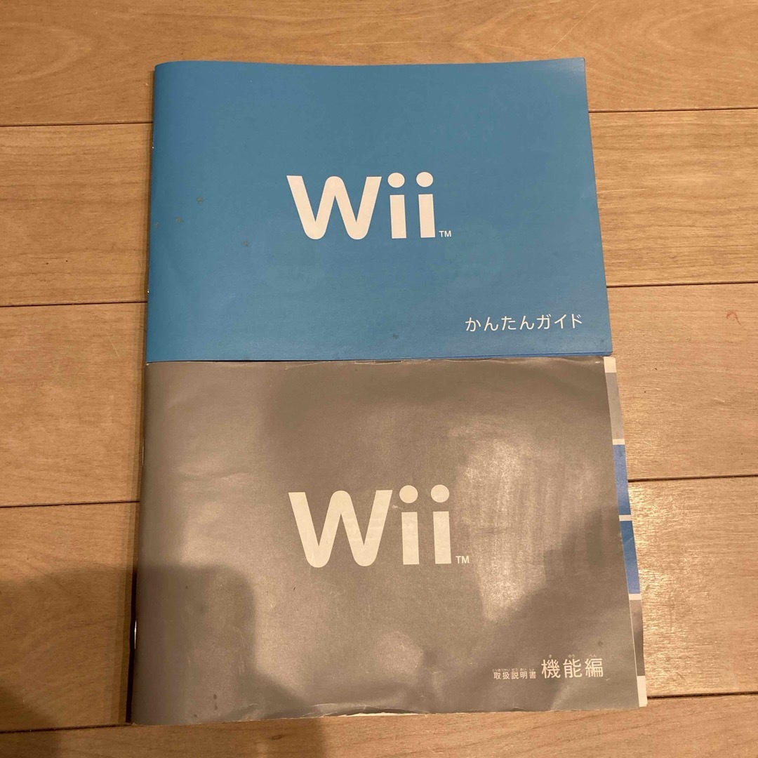 Wii(ウィー)のWii  本体＋ソフト3個＋コントローラー3個 エンタメ/ホビーのゲームソフト/ゲーム機本体(家庭用ゲーム機本体)の商品写真