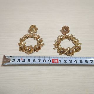 ピアス　ゴールド(ピアス)