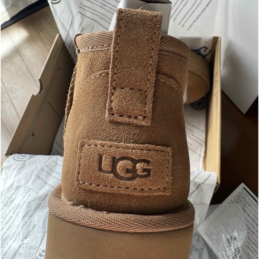 UGG(アグ)のUGG 24㎝ クラシックウルトラミニ プラットフォーム レディースの靴/シューズ(ブーツ)の商品写真