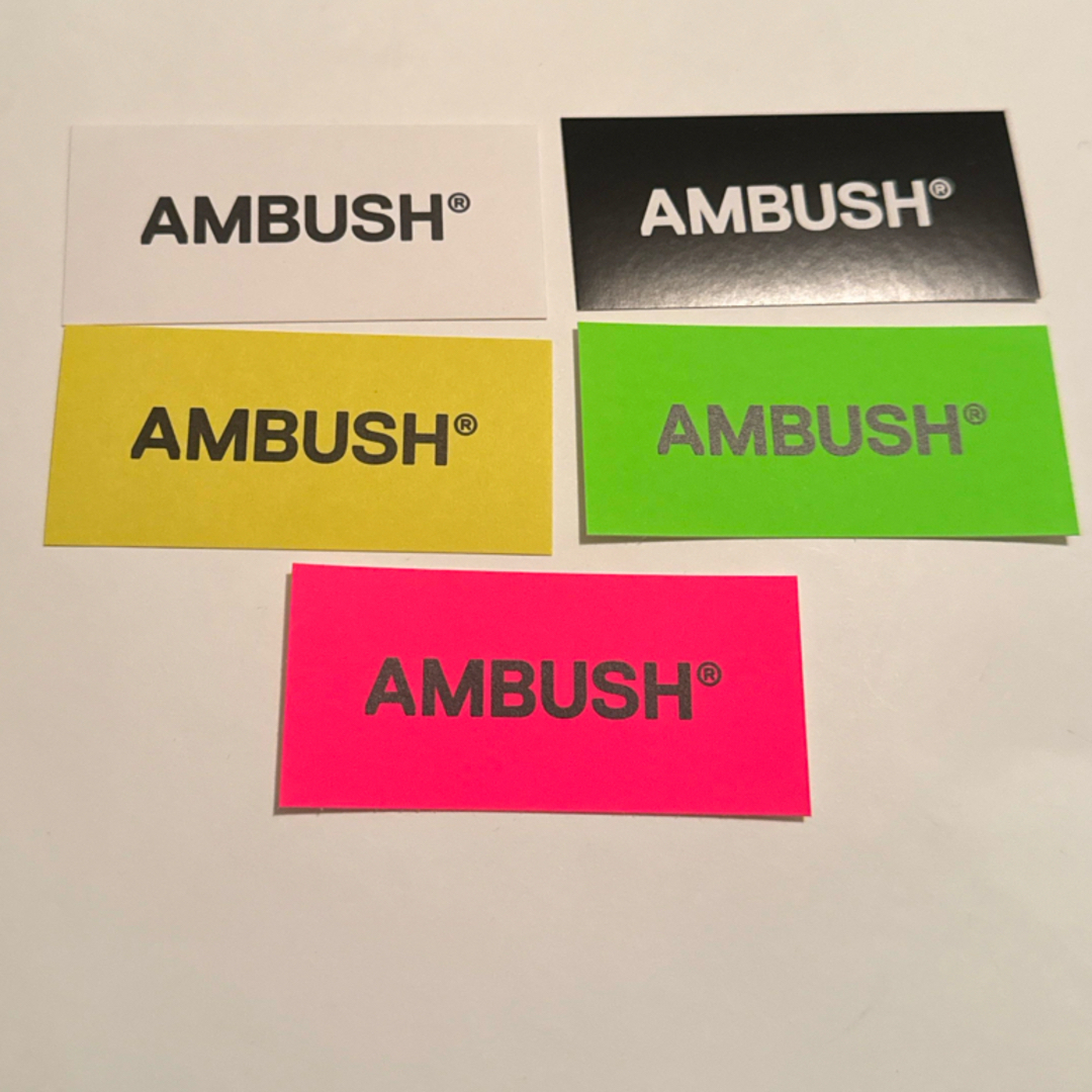 AMBUSH(アンブッシュ)のAMBUSH ステッカー 5枚セット ハンドメイドの文具/ステーショナリー(しおり/ステッカー)の商品写真