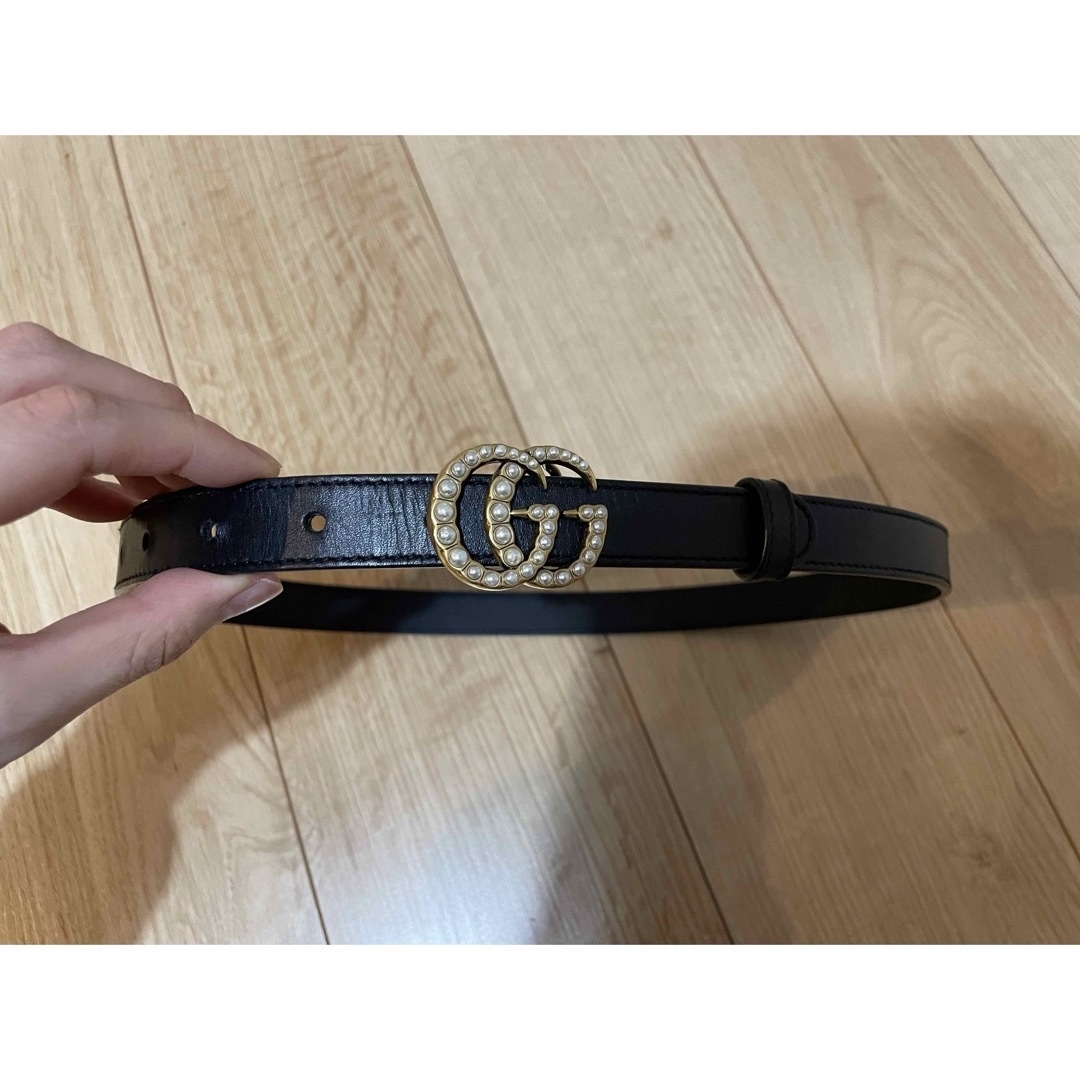 Gucci(グッチ)のgucci ブラックレザーパールベルト レディースのファッション小物(ベルト)の商品写真