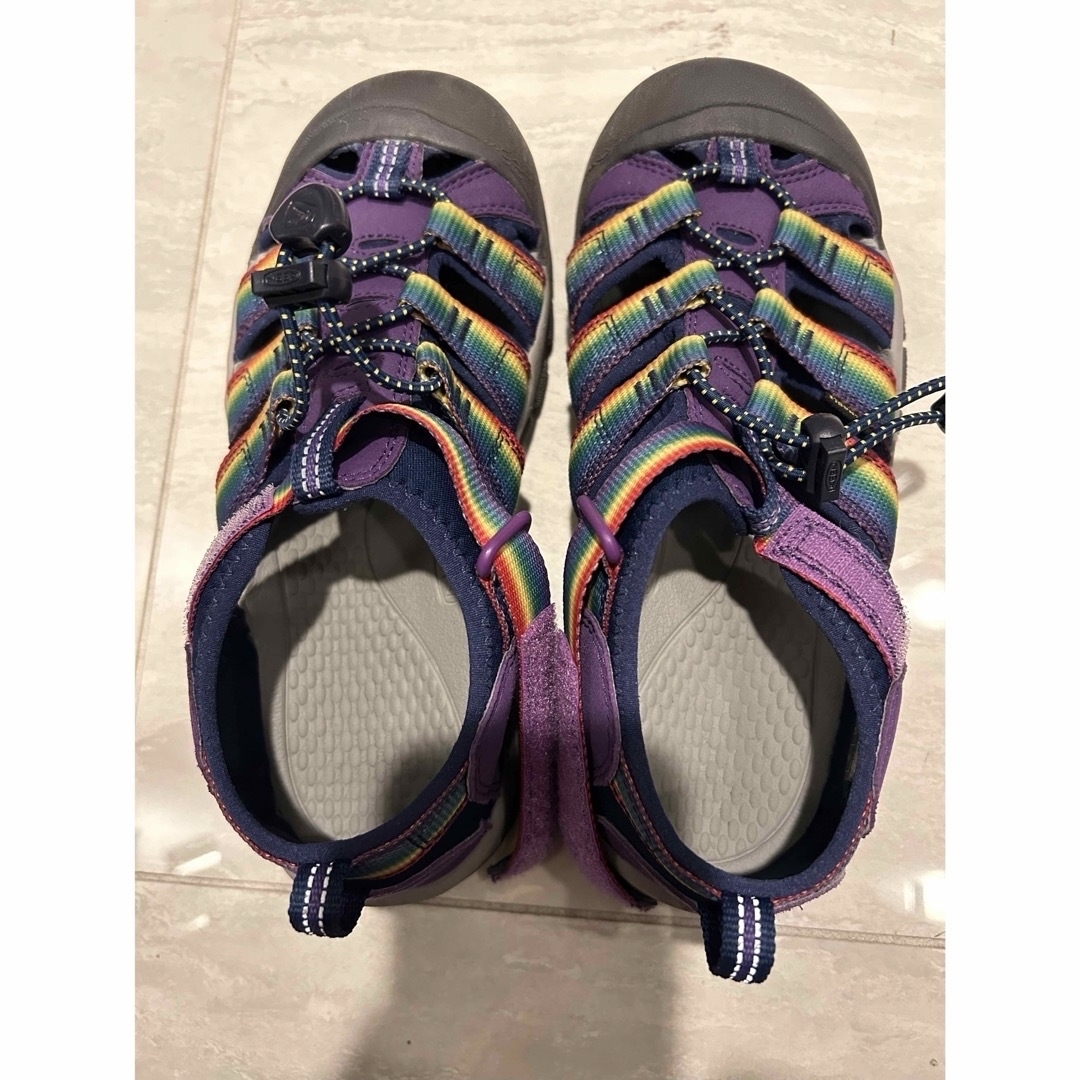 KEEN(キーン)のKEEN サンダル（22.5） キッズ/ベビー/マタニティのキッズ靴/シューズ(15cm~)(サンダル)の商品写真