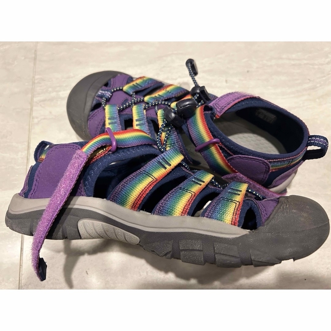 KEEN(キーン)のKEEN サンダル（22.5） キッズ/ベビー/マタニティのキッズ靴/シューズ(15cm~)(サンダル)の商品写真