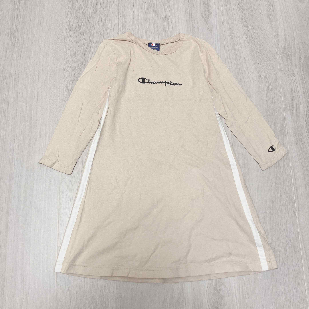 Champion(チャンピオン)の女の子　110 春秋　champion チャンピオン　Tシャツ　ワンピース　 キッズ/ベビー/マタニティのキッズ服女の子用(90cm~)(ワンピース)の商品写真