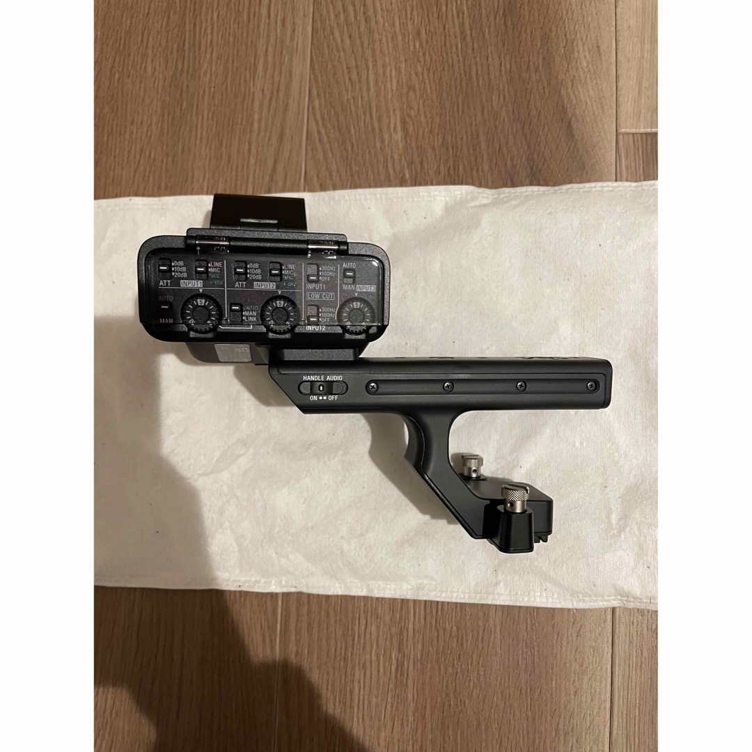 ソニー XLRハンドルユニット XLR-H1( FX3/FX30対応) ソニー XLRハンドルユニット XLR-H1( FX3/FX30対応)