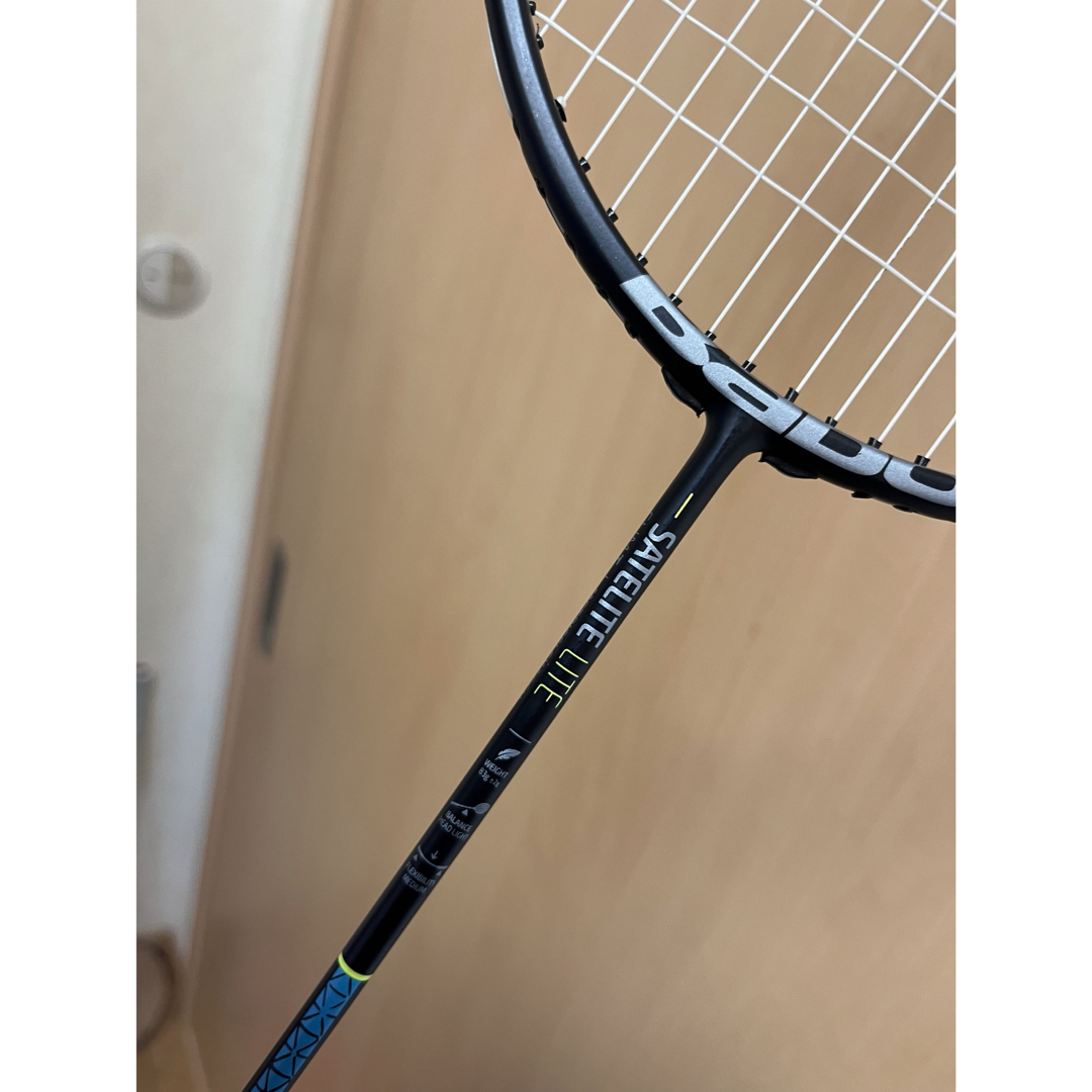 Babolat(バボラ)のBabolaT バボラ バドミントン ラケット 現行 サテライト 6.5 ライト スポーツ/アウトドアのスポーツ/アウトドア その他(バドミントン)の商品写真