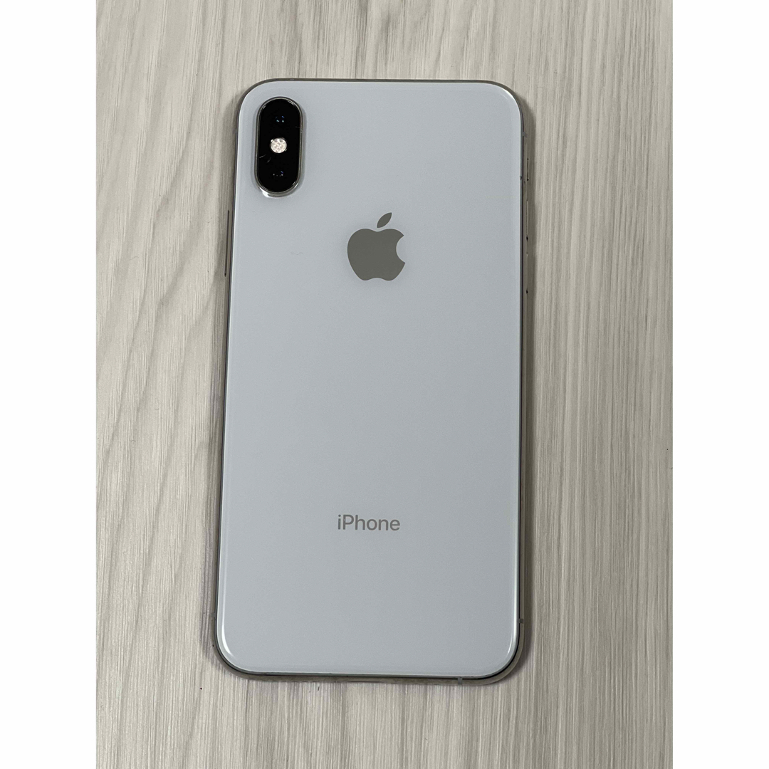 iPhone(アイフォーン)の☆良品☆ iPhoneXS / 64GB / シルバー / SIMフリー  スマホ/家電/カメラのスマートフォン/携帯電話(スマートフォン本体)の商品写真