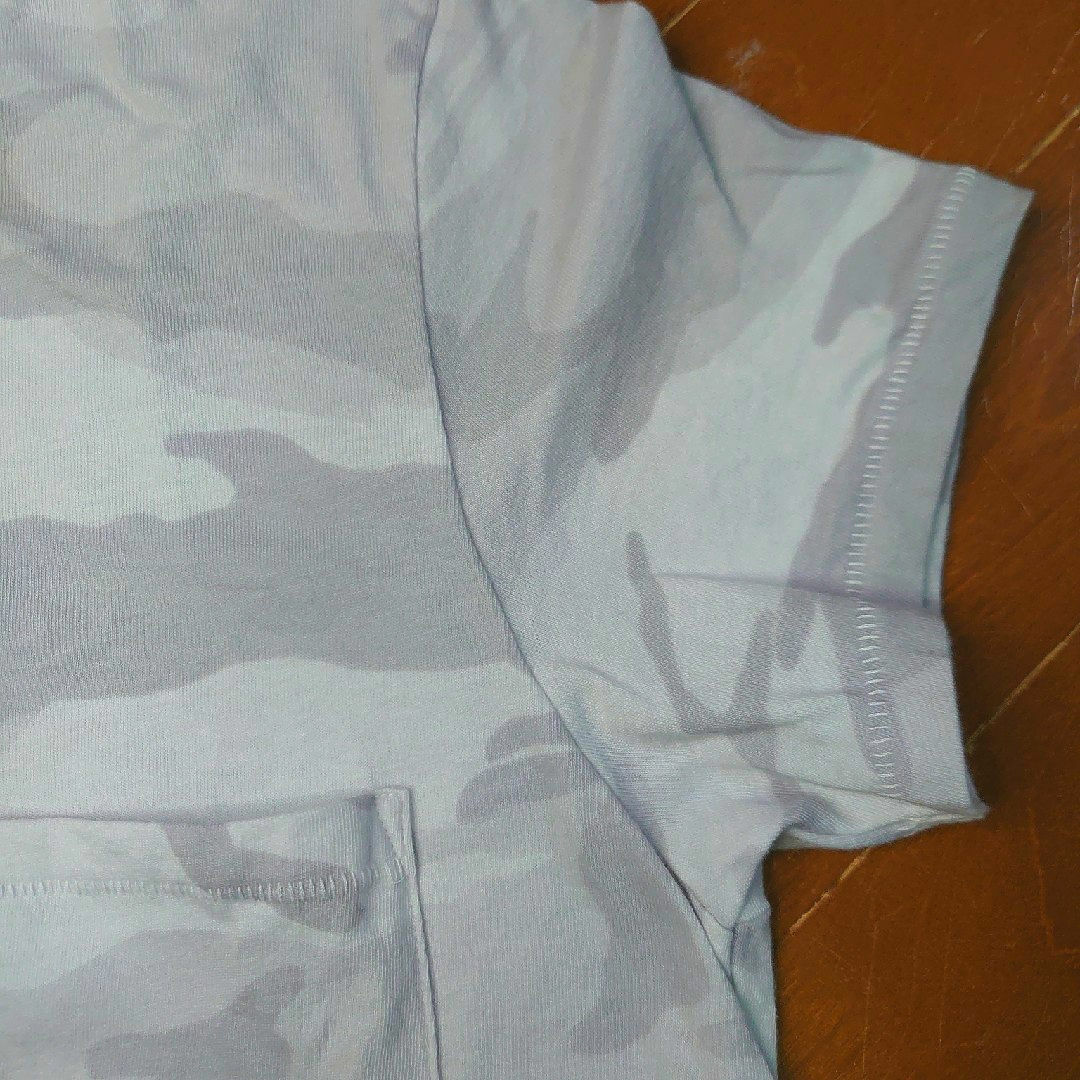 Abercrombie&Fitch(アバクロンビーアンドフィッチ)のアバクロンビー&フィッチ カモフラージュTシャツ Sサイズ レディースのトップス(Tシャツ(半袖/袖なし))の商品写真