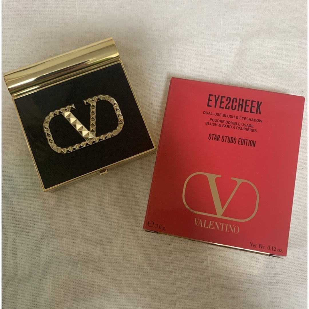 VALENTINO(ヴァレンティノ)のvalentino  EYE2CHEEK STAR STUDS EDITION コスメ/美容のベースメイク/化粧品(チーク)の商品写真