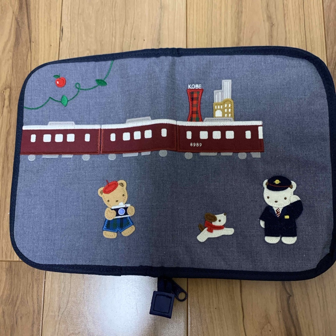 ファミリア マルチケース 新品 ファミリア マルチケース 新品