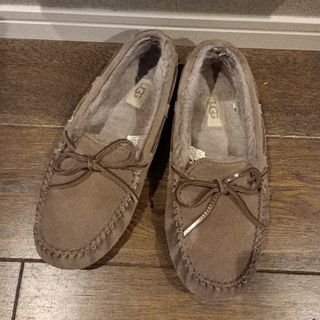 アグ(UGG)のアグ　ダコタ　UGG(スリッポン/モカシン)