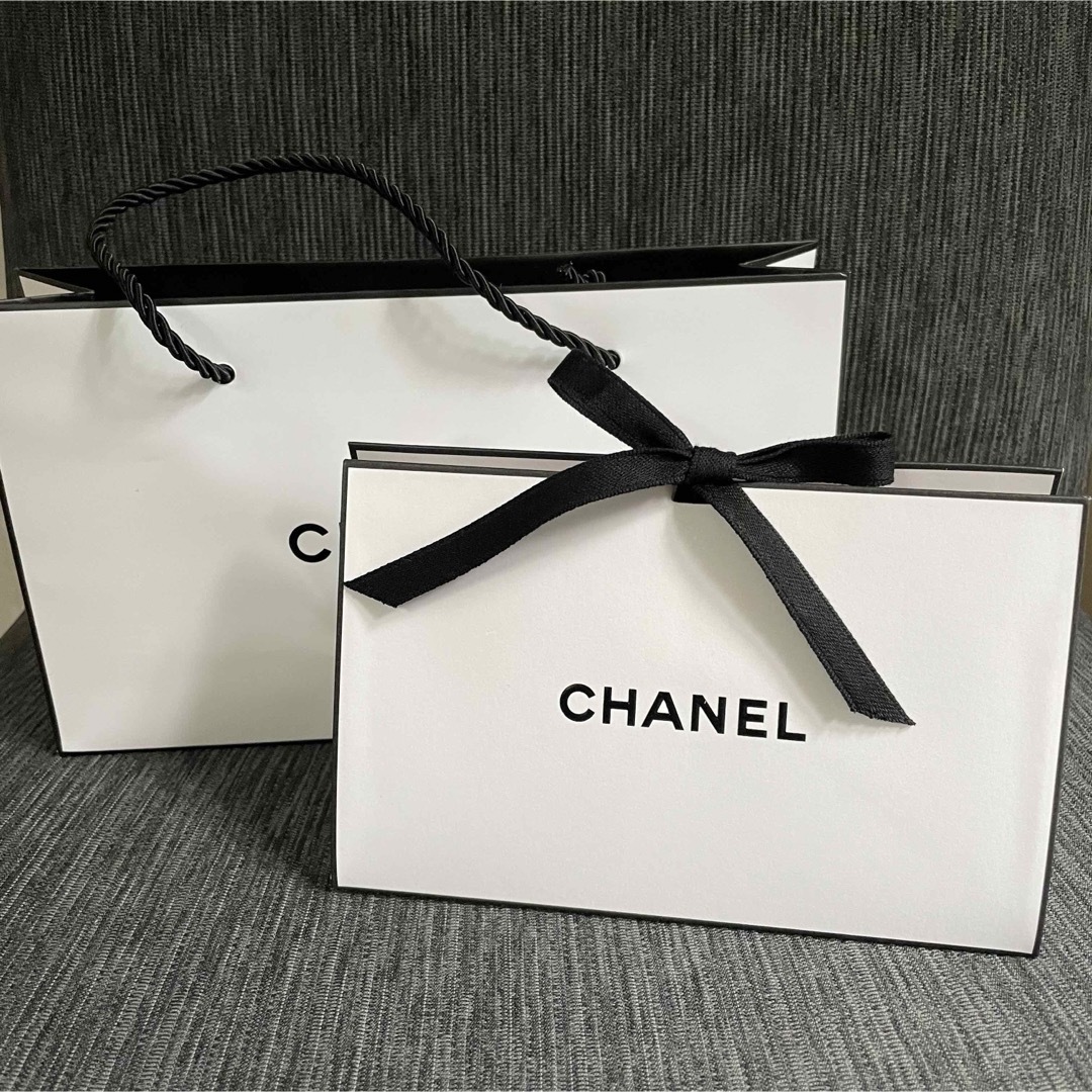 CHANEL(シャネル)の新品未使用　シャネル　ギフトbox ショップ袋 インテリア/住まい/日用品のオフィス用品(ラッピング/包装)の商品写真