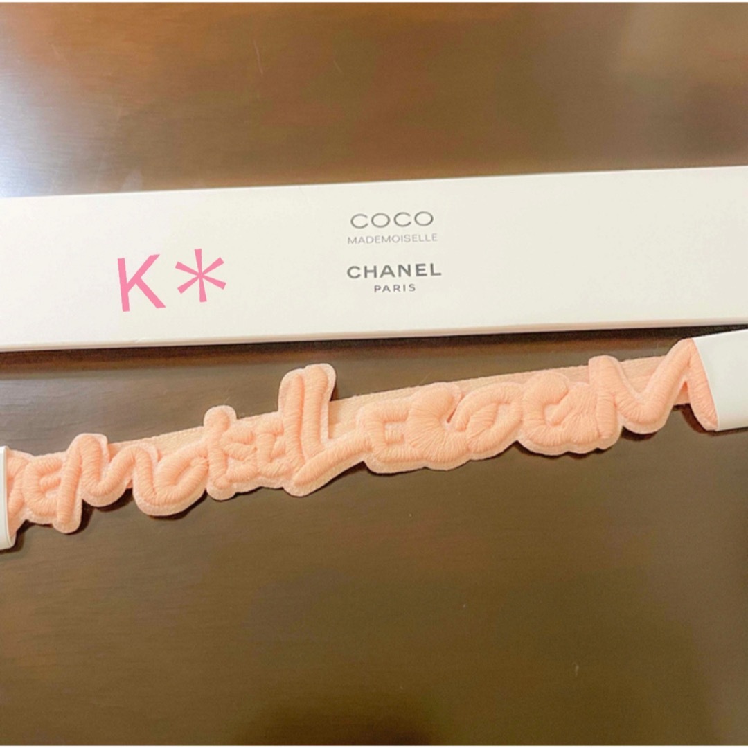 CHANEL(シャネル)のシャネル ココマドモアゼル ノベルティ ヘアアクセサリー レディースのヘアアクセサリー(ヘアバンド)の商品写真