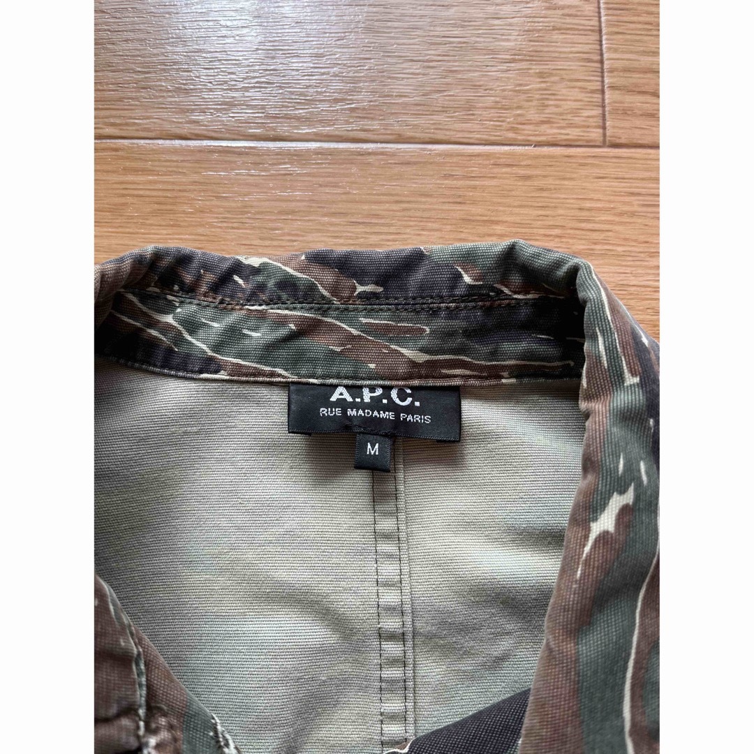 A.P.C(アーペーセー)のa.p.c カモフラージュJKT Mサイズ メンズのジャケット/アウター(ミリタリージャケット)の商品写真