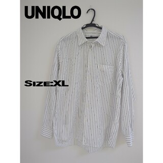 ユニクロ(UNIQLO)のUNIQLO　ストライプ　長袖シャツ　Yシャツ　白　青　ボーダー　XL　メンズ(シャツ)