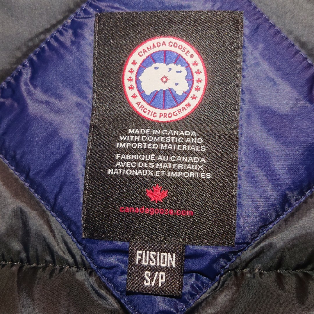 CANADA GOOSE(カナダグース)のカナダグース    キャンプフーデットジャケット レディースのジャケット/アウター(ダウンジャケット)の商品写真