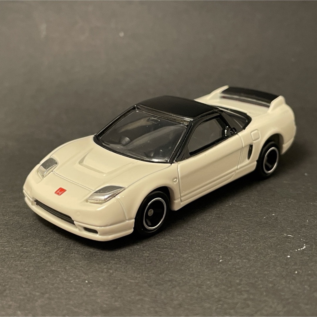 Takara Tomy(タカラトミー)の【廃盤】トミカ No.81 ホンダ NSX-R エンタメ/ホビーのおもちゃ/ぬいぐるみ(ミニカー)の商品写真