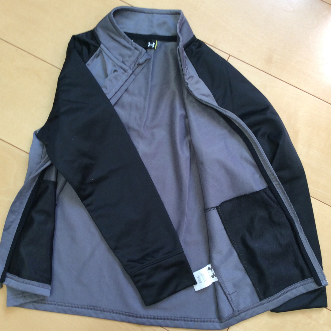 UNDER ARMOUR(アンダーアーマー)のアンダーアーマー キッズ  ジャージ キッズ/ベビー/マタニティのキッズ服男の子用(90cm~)(ジャケット/上着)の商品写真