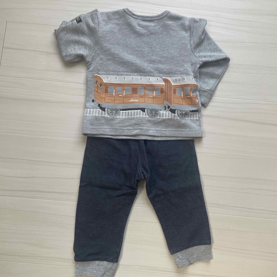 THOMAS(トーマス)の【中古】90トーマスパジャマ キッズ/ベビー/マタニティのキッズ服男の子用(90cm~)(パジャマ)の商品写真