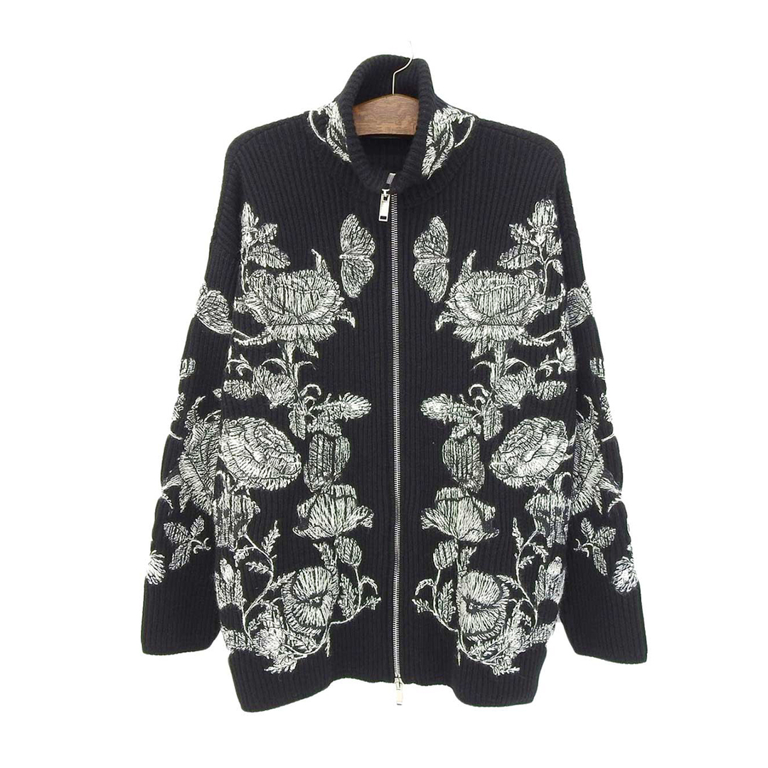 VALENTINO - ヴァレンティノ フラワー バタフライ エンブロイ VALENTINO - ヴァレンティノ フラワー バタフライ エンブロイ