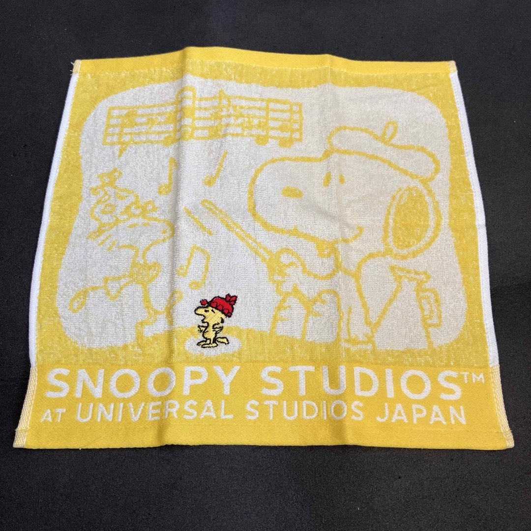 SNOOPY(スヌーピー)の新品 SNOOPY スヌーピー ハンドタオル ウッドストック 刺繍入り キッズ/ベビー/マタニティのこども用ファッション小物(その他)の商品写真