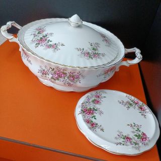 ロイヤルアルバート(ROYAL ALBERT)のROYALALBERT/ロイヤルアルバート/スープチューリン/大鍋/鍋敷きセット(テーブル用品)