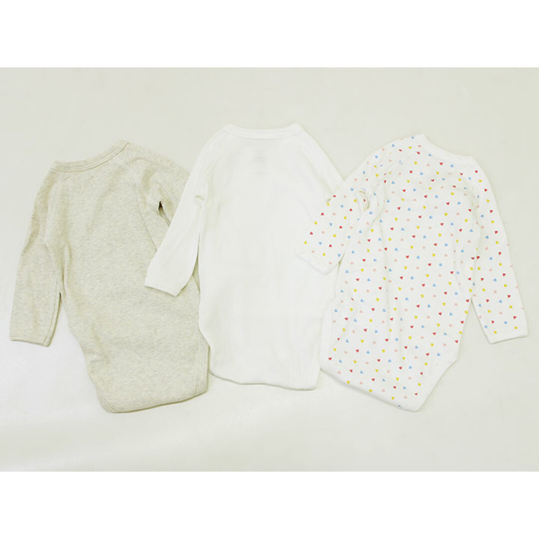 PETIT BATEAU(プチバトー)の新品 未使用品▲プチバトー/PETIT BATEAU▲60cm(3m) 長袖ボディオール/カバーオール/ロンパース3枚set/インナー/肌着/小物 白系×ベージュ系×ハート柄  出産祝い ギフト【ネット限定】子供 キッズ kids ベビー baby 女の子 春秋冬 onepi 812132 キッズ/ベビー/マタニティのベビー服(~85cm)(カバーオール)の商品写真