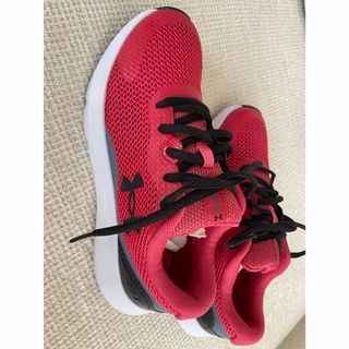 UNDER ARMOUR - 新品！アンダーアーマー  ジュニアスニーカー　22.5