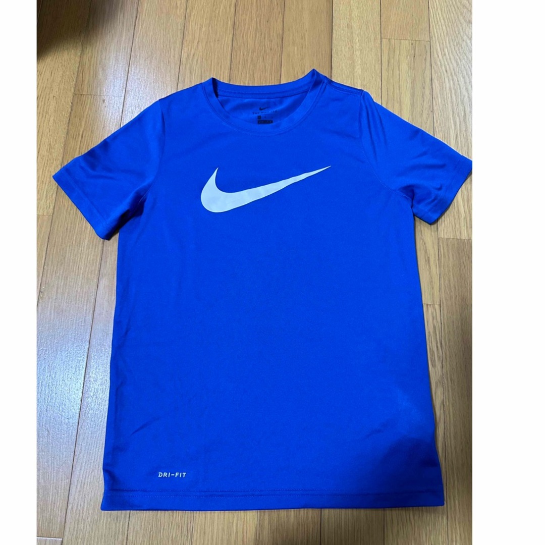 NIKE(ナイキ)のNIKE Tシャツ キッズ/ベビー/マタニティのキッズ服男の子用(90cm~)(Tシャツ/カットソー)の商品写真