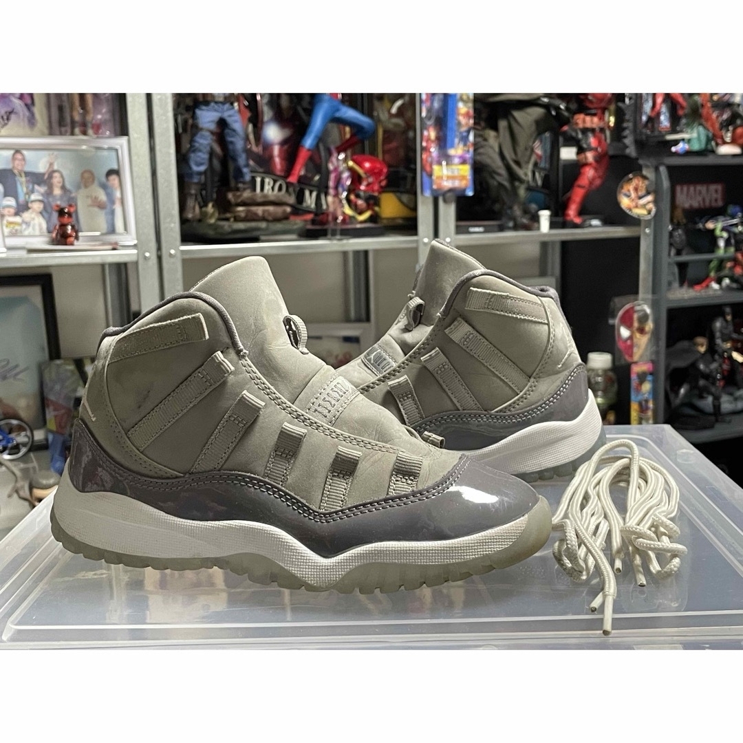 Jordan Brand（NIKE）(ジョーダン)のご予約品【kids】AIR JORDAN 11 cool gray キッズ/ベビー/マタニティのキッズ靴/シューズ(15cm~)(スニーカー)の商品写真