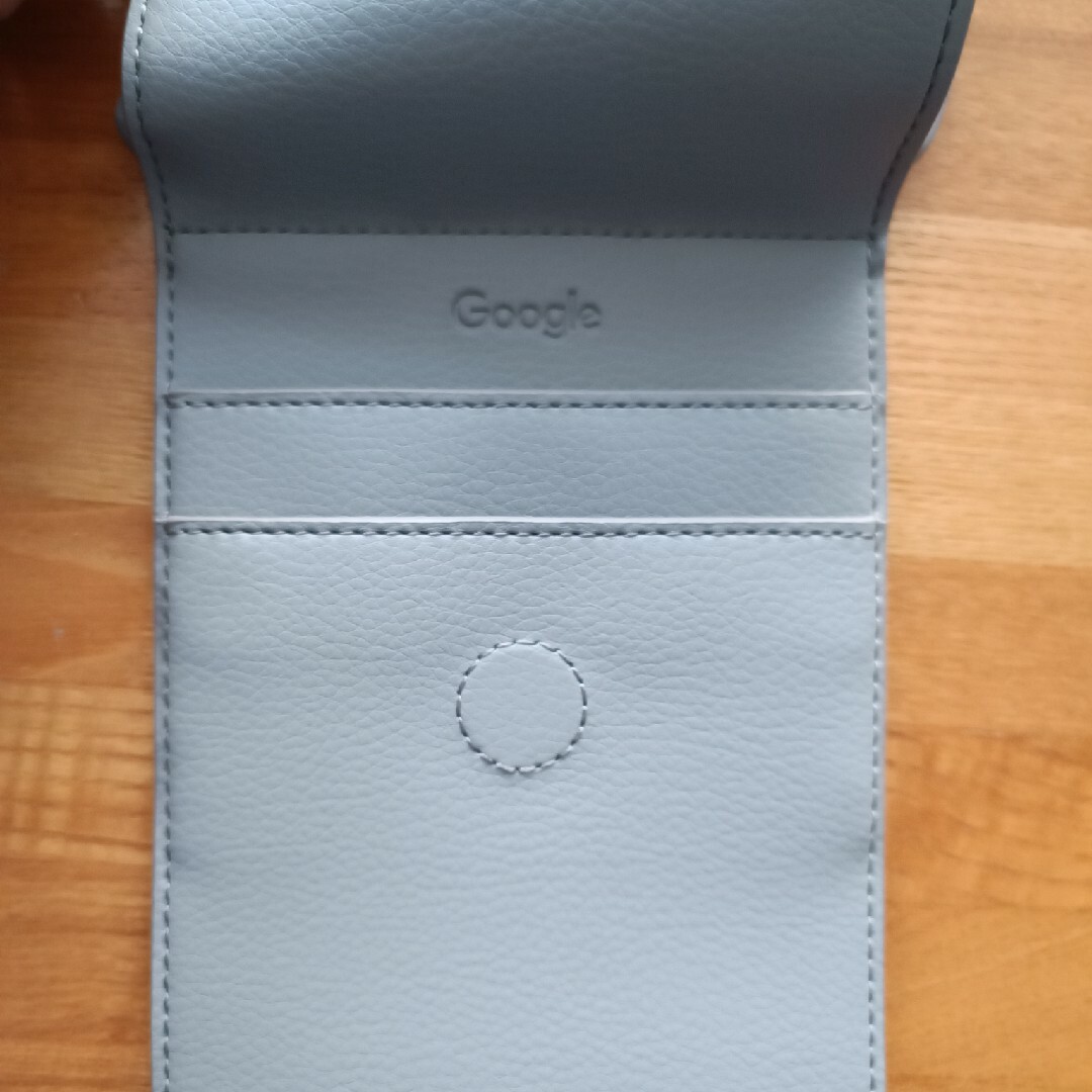 Google(グーグル)のGoogleスマホポーチ スマホ/家電/カメラのスマホアクセサリー(その他)の商品写真