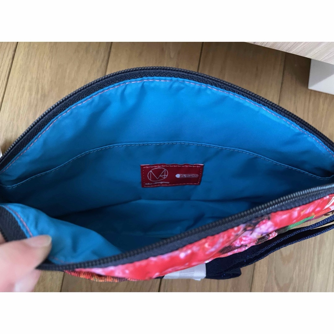 LeSportsac(レスポートサック)の【新品未使用品】レスポートサック✖️蜷川実花　コラボバッグ レディースのバッグ(ショルダーバッグ)の商品写真