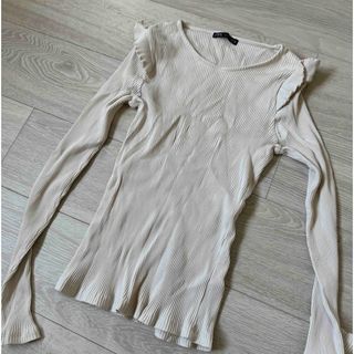 ザラ(ZARA)のzara トップス(カットソー(長袖/七分))