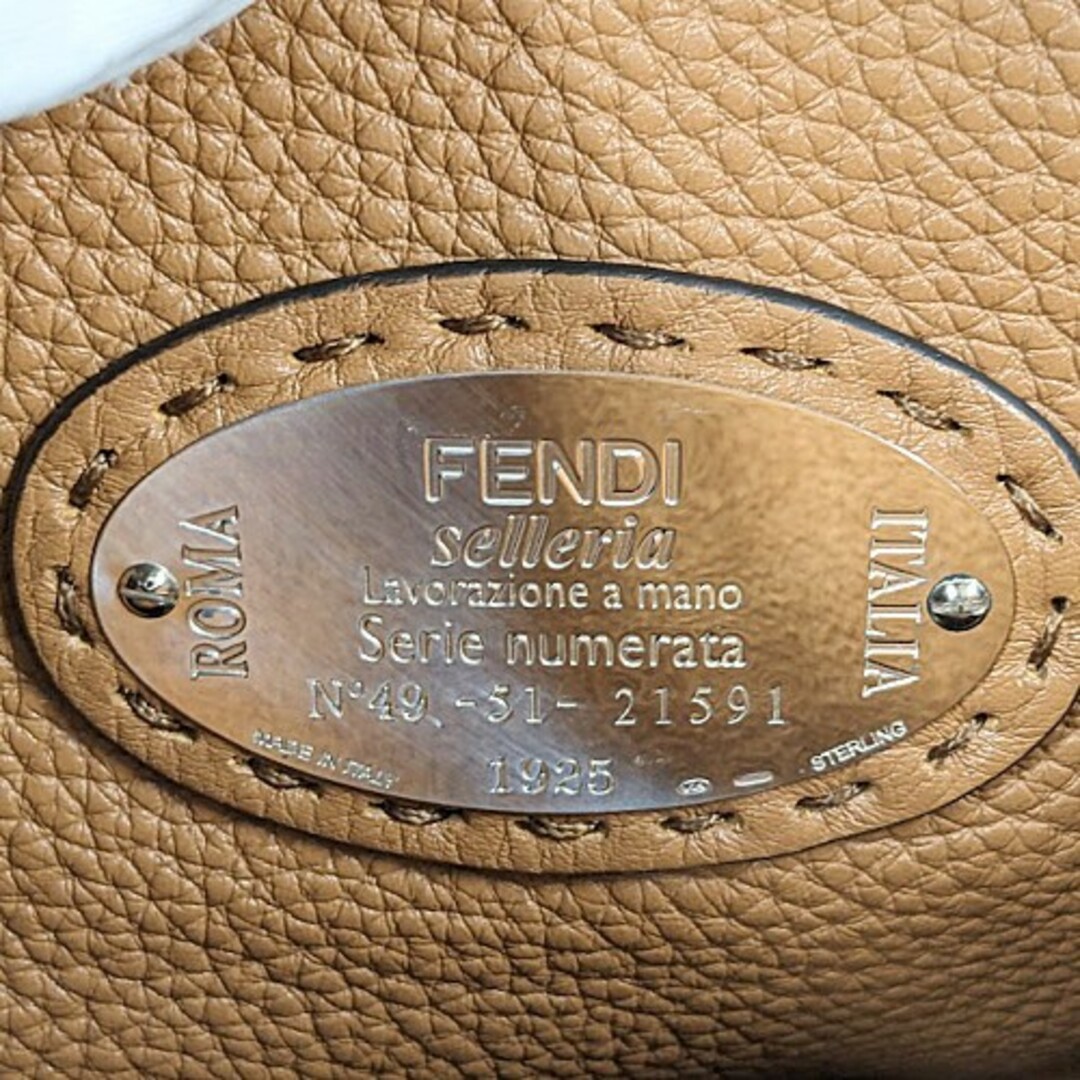 FENDI(フェンディ)のフェンディ　ピーカブー セレリア レギュラー　8BN290 レディースのバッグ(ハンドバッグ)の商品写真