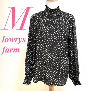 ローリーズファーム(LOWRYS FARM)のローリーズファーム　ブラウス　M　ブラック　ベージュ　ホワイト　総柄　ポリ100(シャツ/ブラウス(長袖/七分))