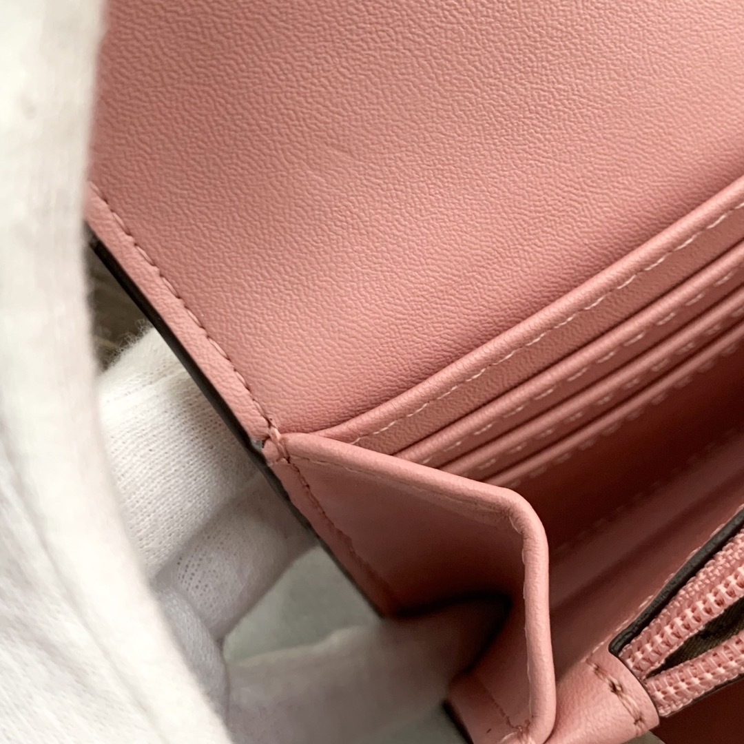 Michael Kors(マイケルコース)の新品未使用 マイケルコース 長財布 フラップ レザー ピンク　プリムローズ レディースのファッション小物(財布)の商品写真