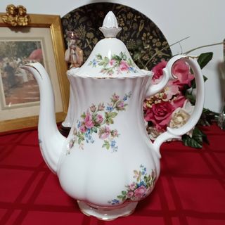 ロイヤルアルバート(ROYAL ALBERT)のROYAL ALBERT MOSS ROSE ロイヤルアルバートティーポット(食器)