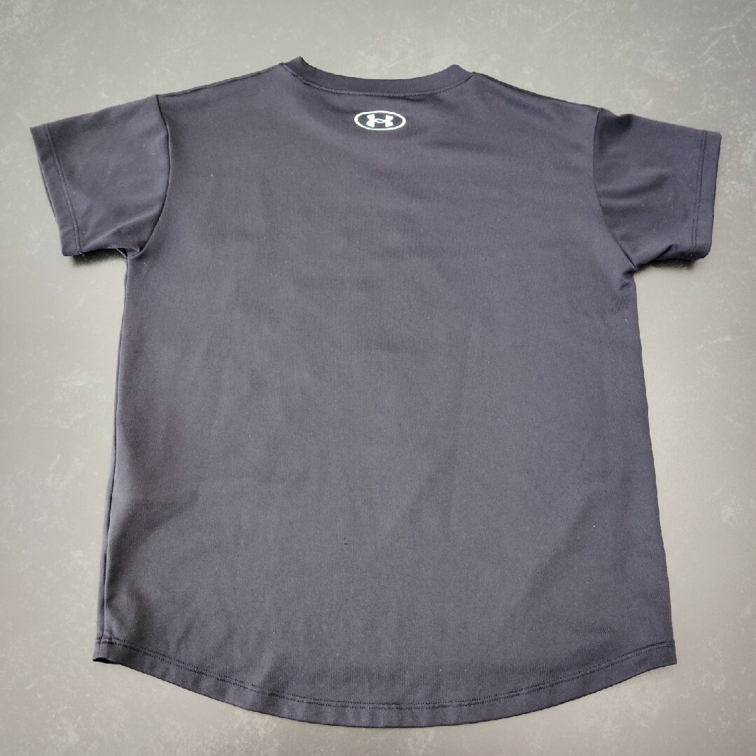 UNDER ARMOUR(アンダーアーマー)のアンダーアーマー 140 キッズ/ベビー/マタニティのキッズ服男の子用(90cm~)(Tシャツ/カットソー)の商品写真