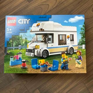 レゴ(Lego)のレゴ(LEGO) シティ ホリデーキャンピングカー 60283(1セット)(積み木/ブロック)